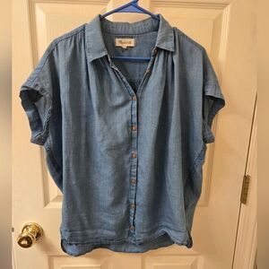 Madewell Short Sleeved Chambry Shirt - Boxy Fit Size M